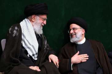 رهبر انقلاب:رئیسی عزیز خستگی نمی شناخت