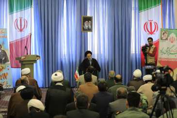 دیدار استاندار خراسان جنوبی و مدیران دستگاه های اجرایی با نماینده ولی فقیه در استان