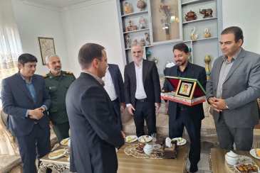 تجلیل مدیرعامل سازمان همیاری از خانواده والامقام شهید حسین شکوهی