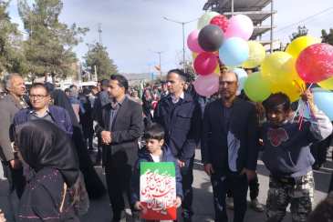 حضور منسجم مدیرعامل و مدیران سازمان در راهپیمایی باشکوه ۲۲ بهمن