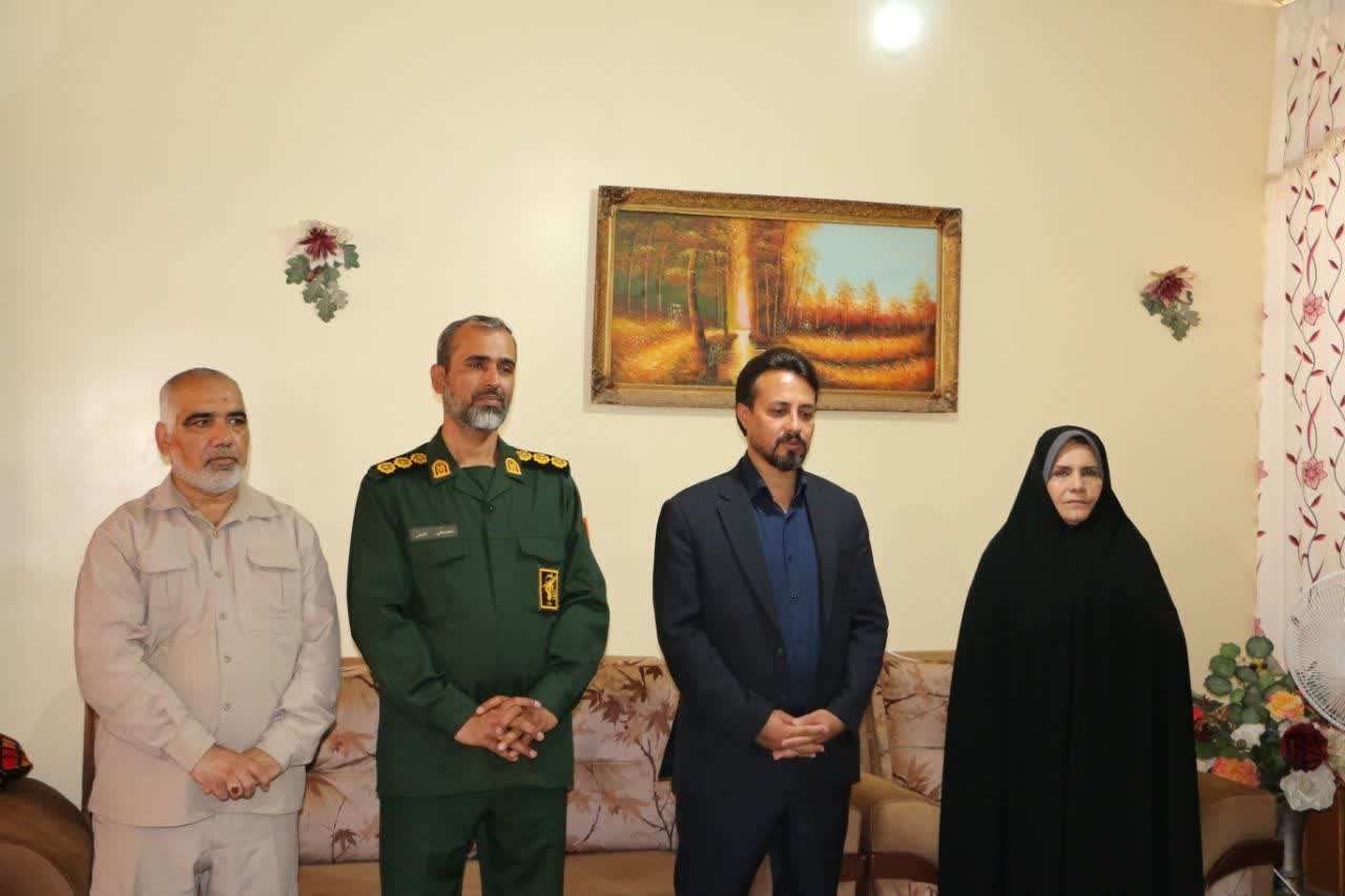 مدیرعامل سازمان همیاری شهرداری‌ها: تکریم خانواده شهدا تجدید عهد با آرمان‌های انقلاب است