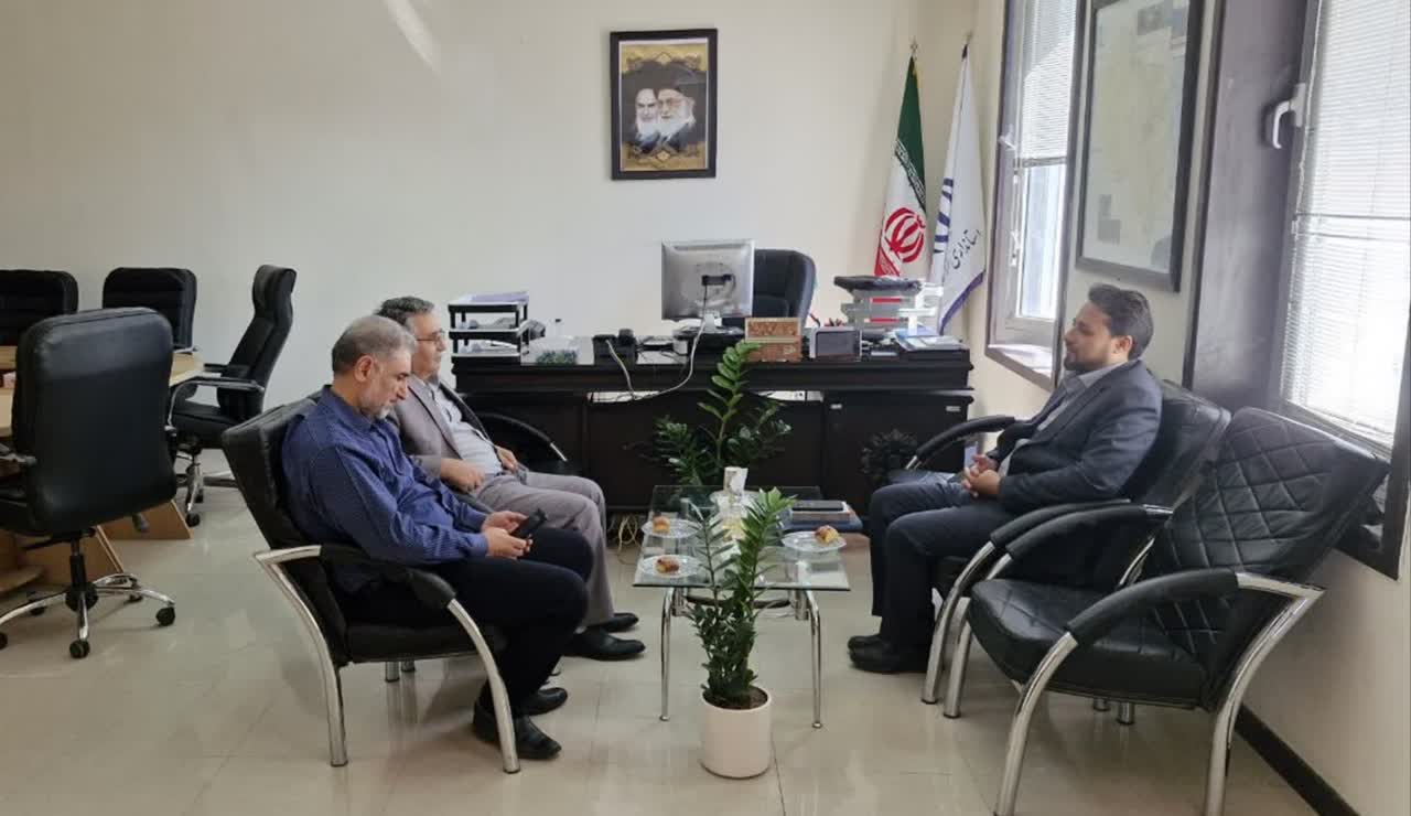 دیدار مدیرعامل سازمان همیاری شهرداری‌های استان با مدیرکل دفتر امور روستایی استانداری