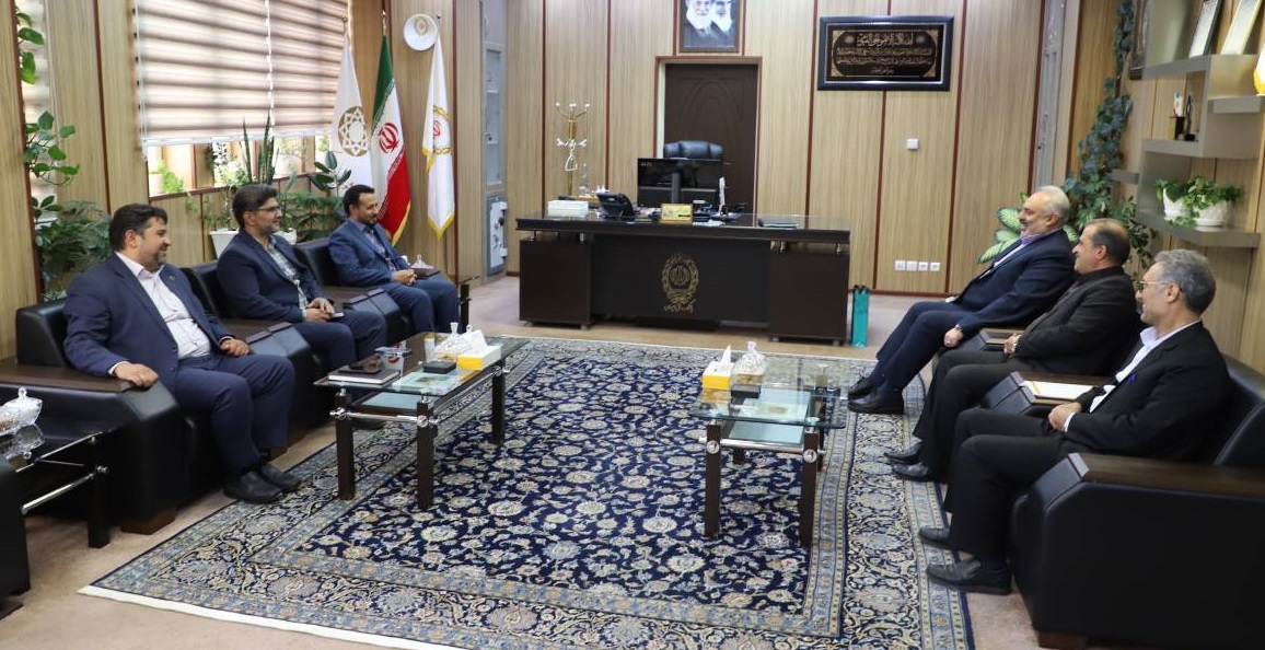 دیدار مدیرعامل سازمان همیاری شهرداری های خراسان جنوبی با ریاست اداره امور شعب بانک ملی استان