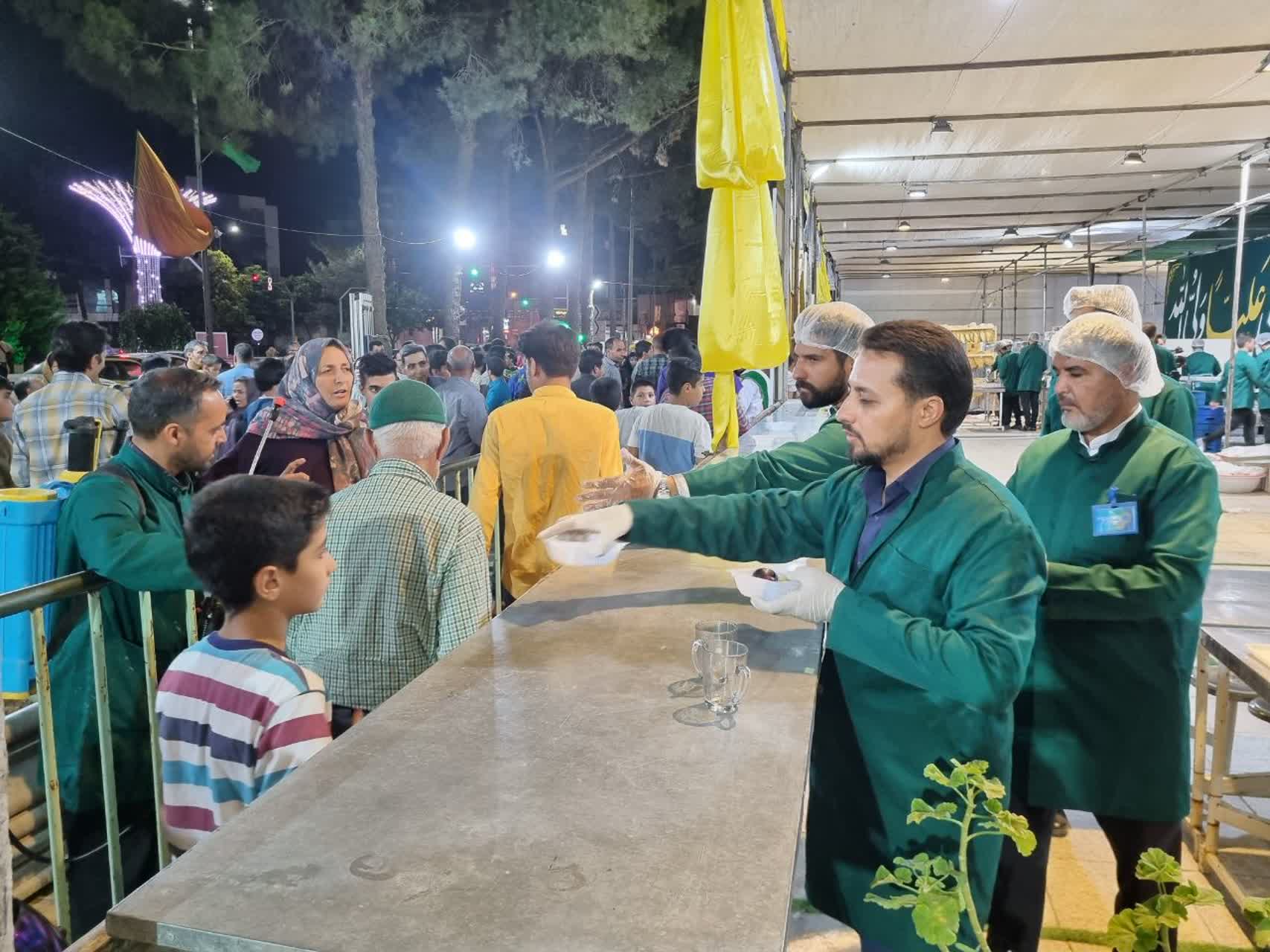 خدمت داوطلبانه پرسنل سازمان همیاری شهرداری ها به موکب ائمه بقیع