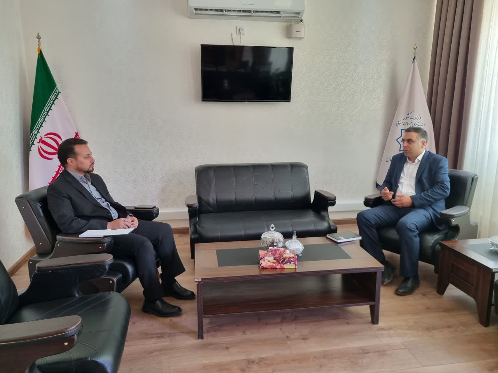 نشست رئیس اتحادیه دامداران استان خراسان جنوبی با مدیرعامل سازمان همیاری شهرداری ها