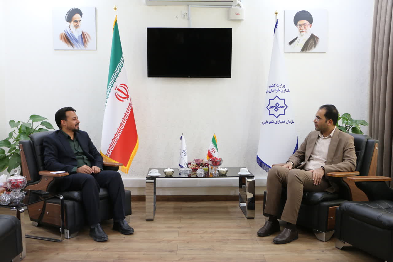 دیدار مدیر بانک قرض‌الحسنه رسالت با مدیرعامل سازمان همیاری شهرداری‌ها