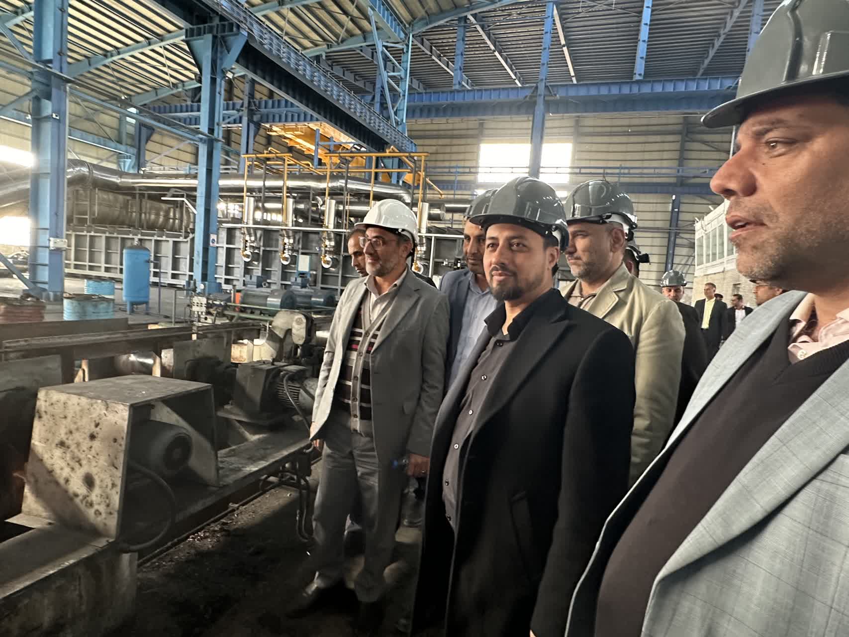 بازدید معاون هماهنگی امور عمرانی استاندار و مدیرعامل سازمان از کارخانه فولاد یزد